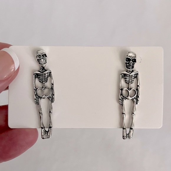 🌟3/$12 NEW Skeleton Pierced Earrings - Picture 3 of 7